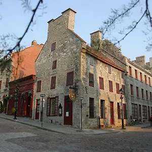 **** Hotel Pierre Du Calvet Canada
